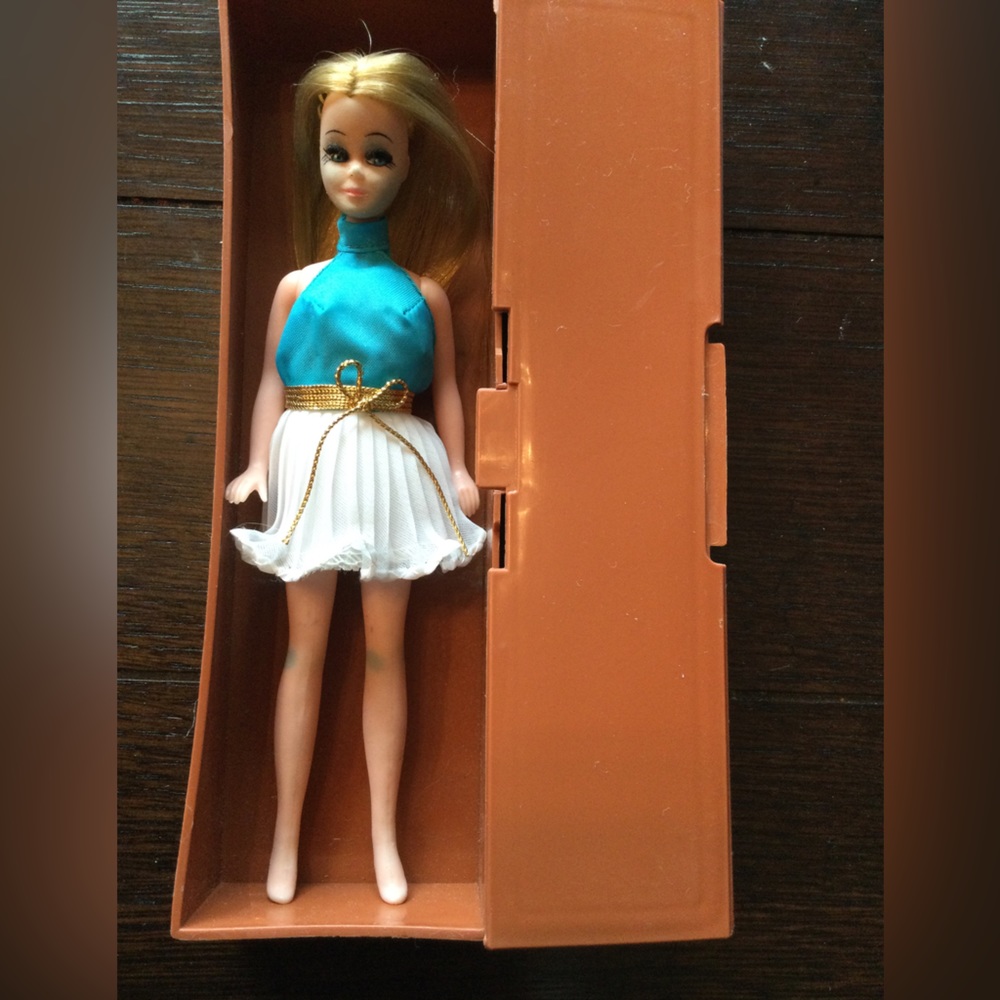 1960’s Skipper style doll